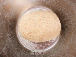 蔓越莓全麦面包的做法步骤：2