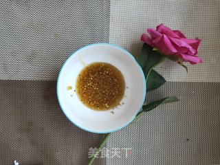 女人之滋补养颜佳品～蜂蜜桂花炖牛奶的做法步骤：6