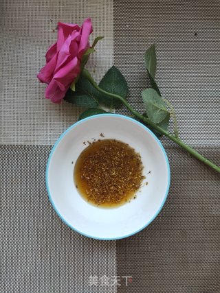 女人之滋补养颜佳品～蜂蜜桂花炖牛奶的做法步骤：7