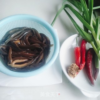 香煎泥鳅的做法步骤：1