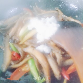 香煎泥鳅的做法步骤：10