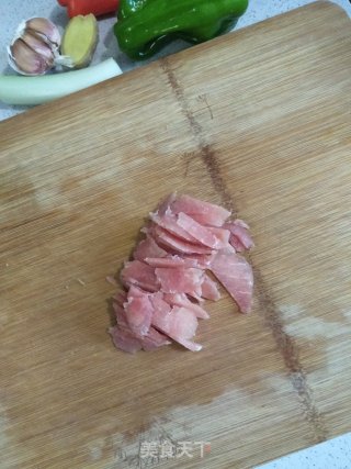春笋炒肉的做法步骤：3