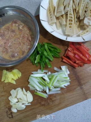 春笋炒肉的做法步骤：7