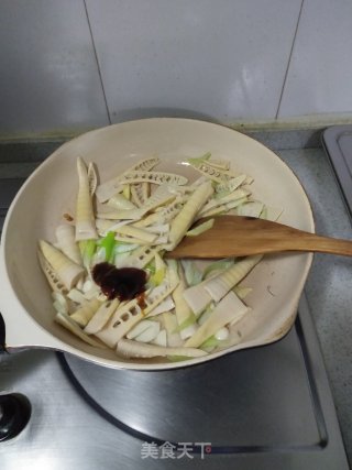 春笋炒肉的做法步骤：11