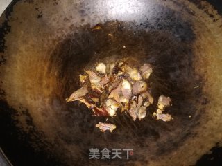 腊肉烧红白豆腐的做法步骤：3