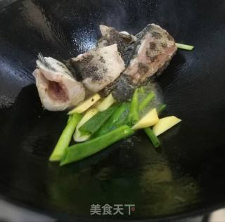 黑鱼豆腐汤的做法步骤：4