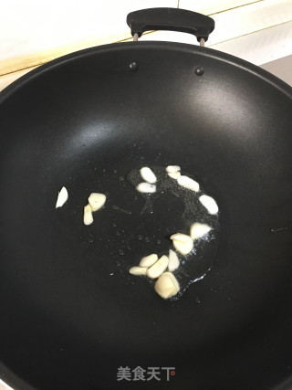 清炒马兰头的做法步骤：3