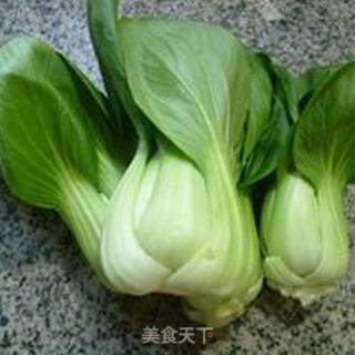 虾皮炒手捏菜的做法步骤：1