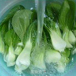虾皮炒手捏菜的做法步骤：3