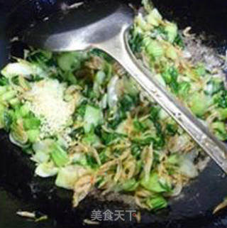 虾皮炒手捏菜的做法步骤：11