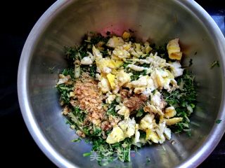 玉米面荠菜鸡蛋馅煎饺的做法步骤：13
