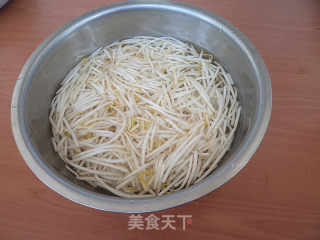 猴头菇炒豆芽菜的做法步骤：3