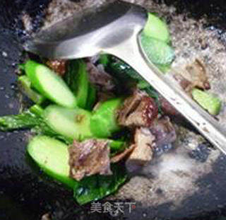 烤鸭炒芥蓝的做法步骤：8