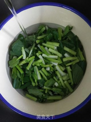 豆腐干炒菜心的做法步骤：4