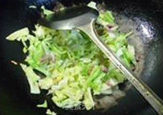 咸肉千张炒圆白菜的做法步骤：8