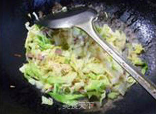 咸肉千张炒圆白菜的做法步骤：10