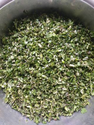 荠菜肉馅馄饨的做法步骤：2