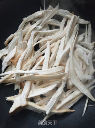 蒜蓉手撕杏鲍菇的做法步骤：2