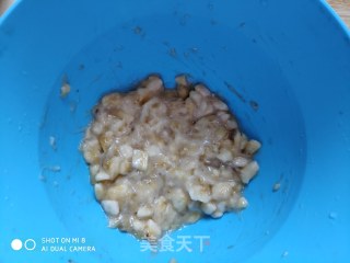水果  香蕉鸡蛋饼的做法步骤：2