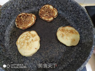水果  香蕉鸡蛋饼的做法步骤：6