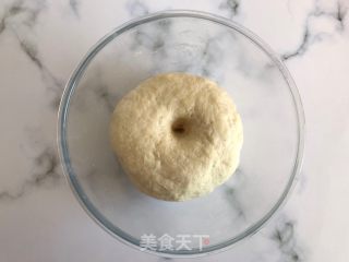 奶香豆沙小馒头的做法步骤：3