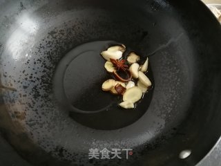 香芋红烧肉的做法步骤：3
