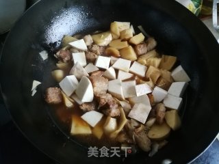 香芋红烧肉的做法步骤：8