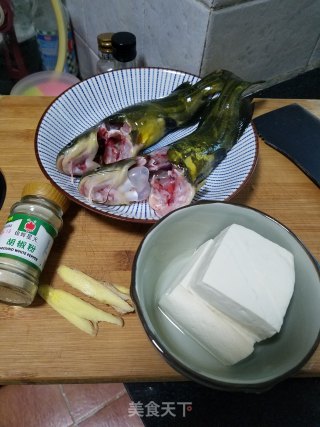 黄骨鱼豆腐汤的做法步骤：1