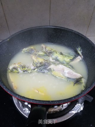 黄骨鱼豆腐汤的做法步骤：4