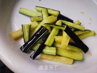 龙豆角炒茄条的做法步骤：6