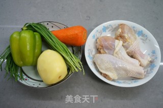 鸡腿土豆抻面的做法步骤：1