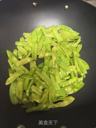 荷兰豆炒牛肉的做法步骤：3