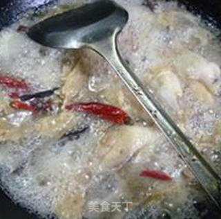 花生米烤麸鸡翅根的做法步骤：9