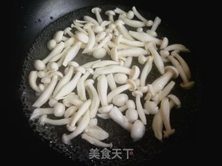 白玉菇炖排骨的做法步骤：8