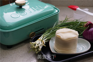 胡葱鲜肉煎饺的做法步骤：1