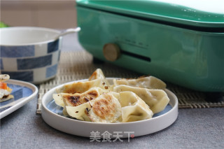 胡葱鲜肉煎饺的做法步骤：11