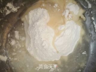 白糖酥饼的做法步骤：2