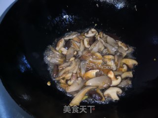 蚝油双菇西兰花的做法步骤：9