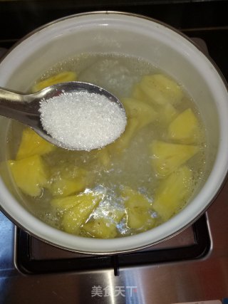 糖水菠萝的做法步骤：3