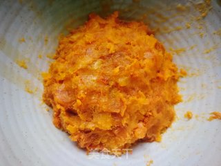 肉松蛋黄青团的做法步骤：4