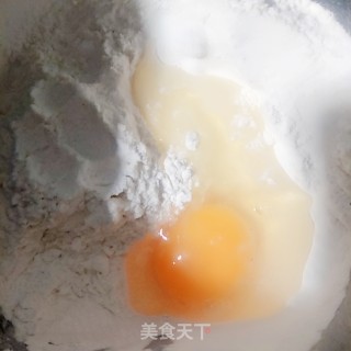 荠菜饺子的做法步骤：1
