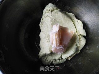 鱼松咸蛋黄馅青团的做法步骤：6