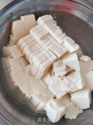 内酯豆腐小白菜汤的做法步骤：3