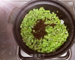 芽菜肉末豇豆的做法步骤：2