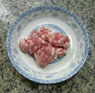 肉末炒丝瓜的做法步骤：2