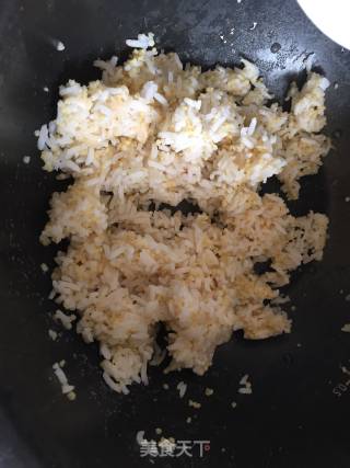 鲜贝炒饭的做法步骤：2