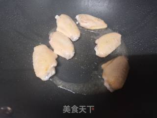 油焖鸡中翅的做法步骤：2