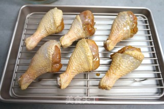 蜜汁香烤鸡腿的做法步骤：4