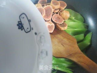 包心肉丸炒莴笋的做法步骤：6
