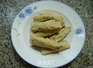 千张卷烧茭白的做法步骤：2
